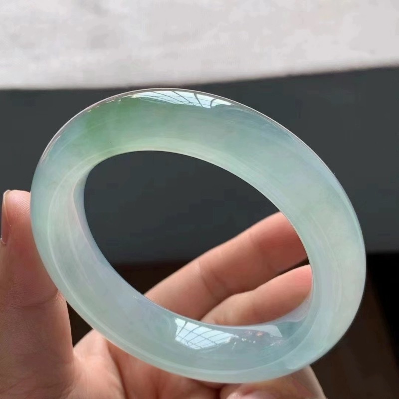 Lighting & Home Decor Studio - Pulseira de jadeite translúcido verde birmanês,